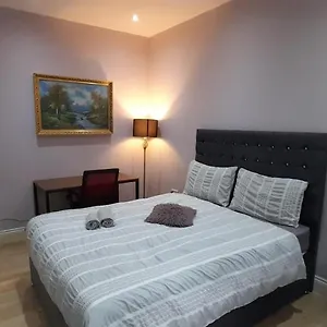 https://fenia.cambridgehotelsuk.com